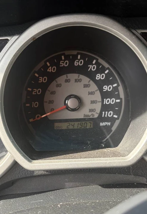 2005 Toyota 4Runner 4th Gen - Image 2 of 10