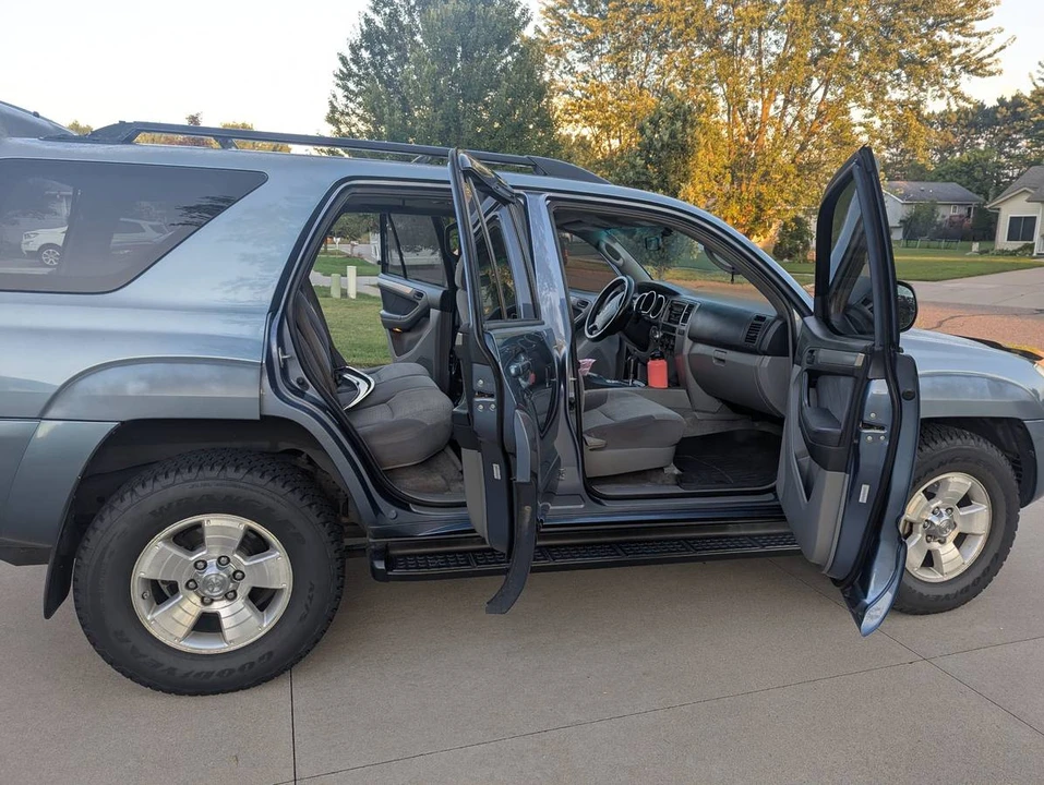 2005 Toyota 4Runner 4th Gen - Image 8 of 13