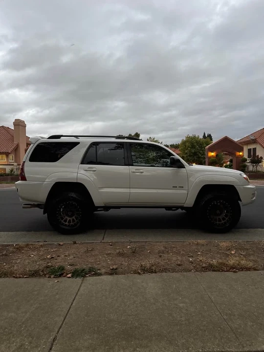 2005 Toyota 4Runner 4th Gen - Image 5 of 10