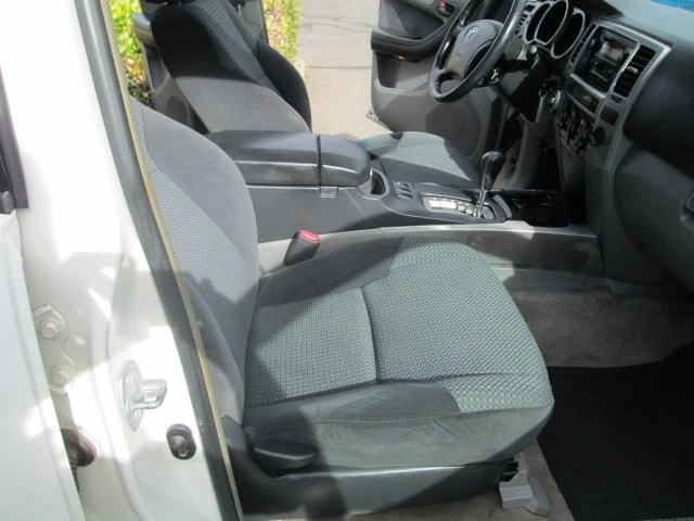 2005 Toyota 4Runner 4th Gen - Image 9 of 16