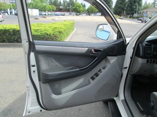 2005 Toyota 4Runner 4th Gen - Image 12 of 16