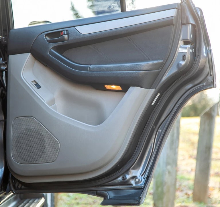 2005 Toyota 4Runner 4th Gen - Image 15 of 19