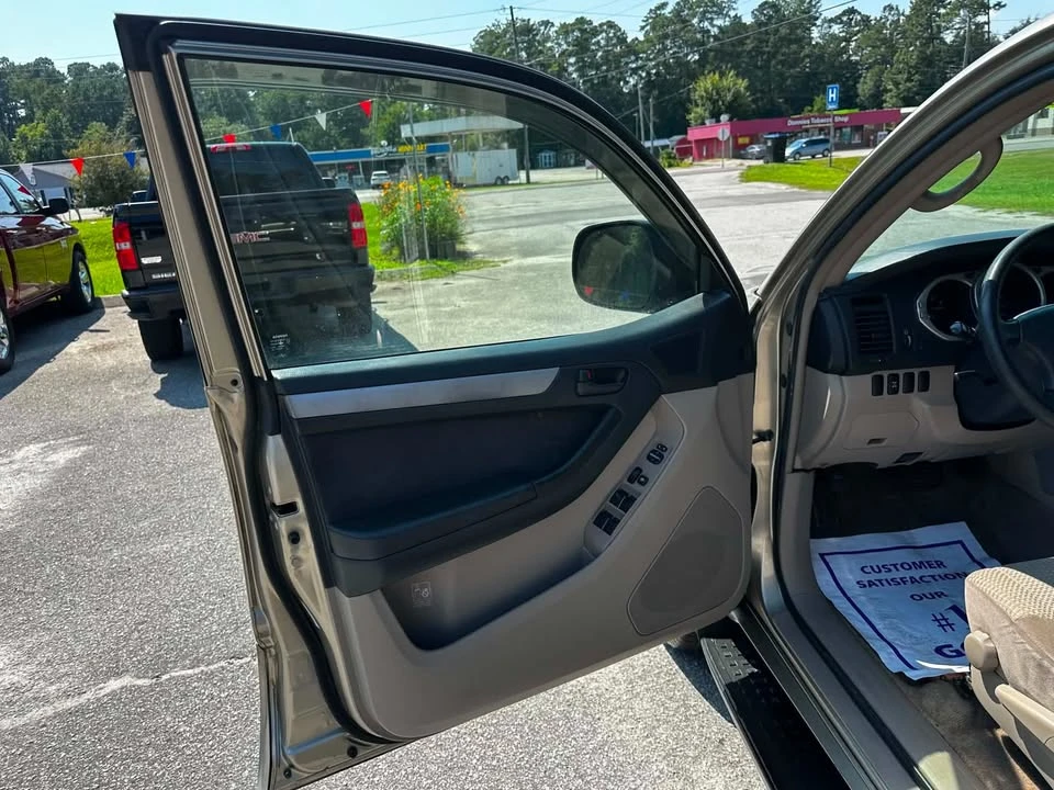 2005 Toyota 4Runner 4th Gen - Image 10 of 18