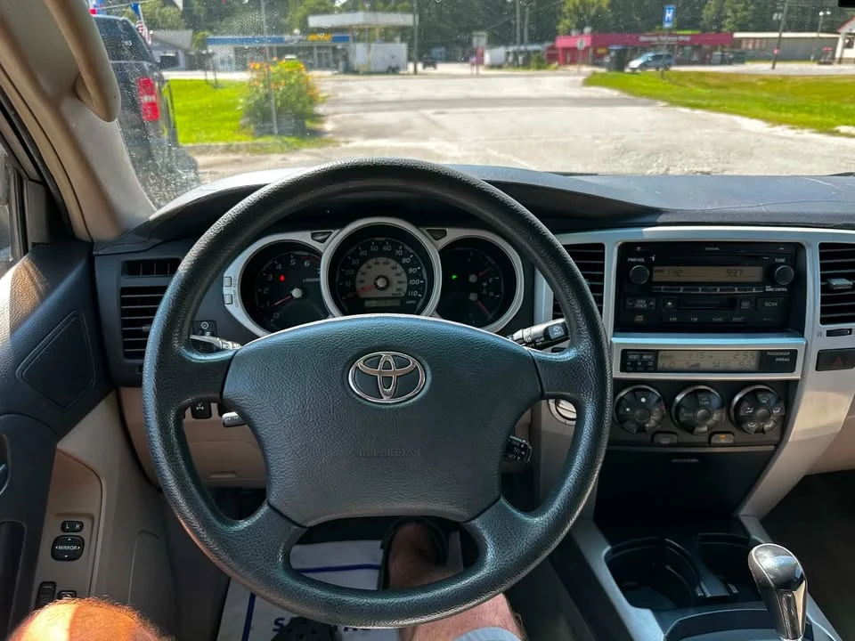 2005 Toyota 4Runner 4th Gen - Image 12 of 18