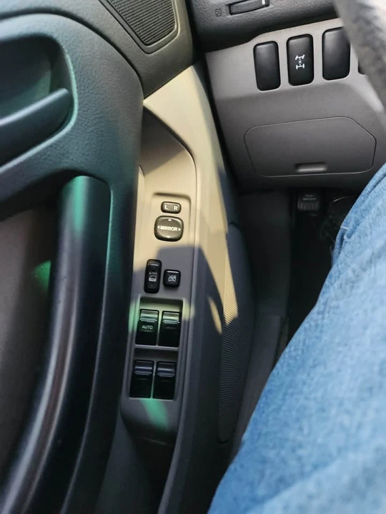 2005 Toyota 4Runner 4th Gen - Image 14 of 20