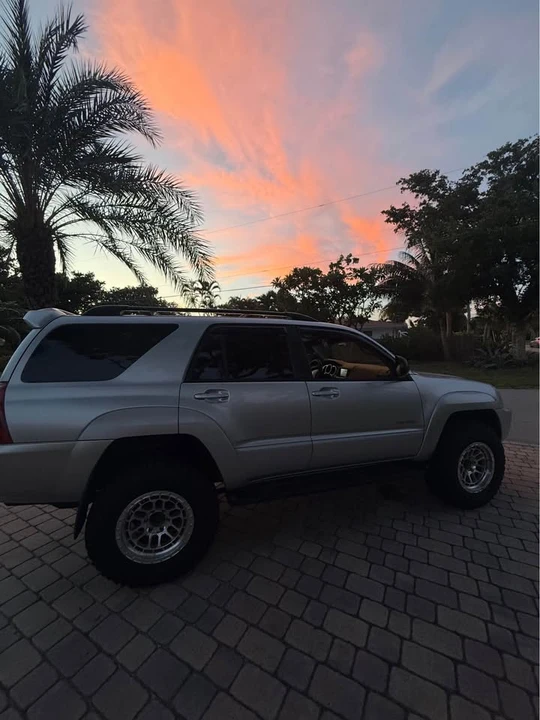 2005 Toyota 4Runner 4th Gen - Image 2 of 5