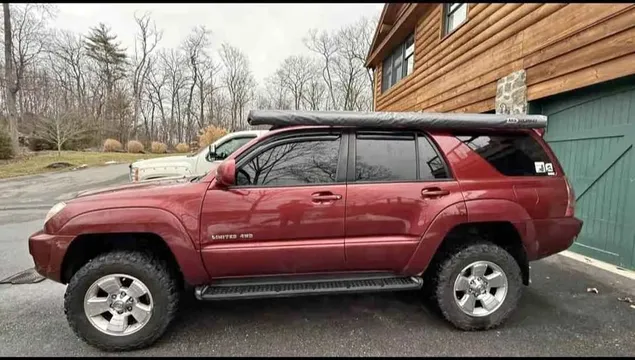 2005 Toyota 4Runner SR5 Premium Sport Utility 4D