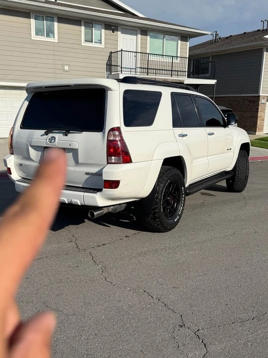 2005 Toyota 4Runner 4th Gen - Image 3 of 10