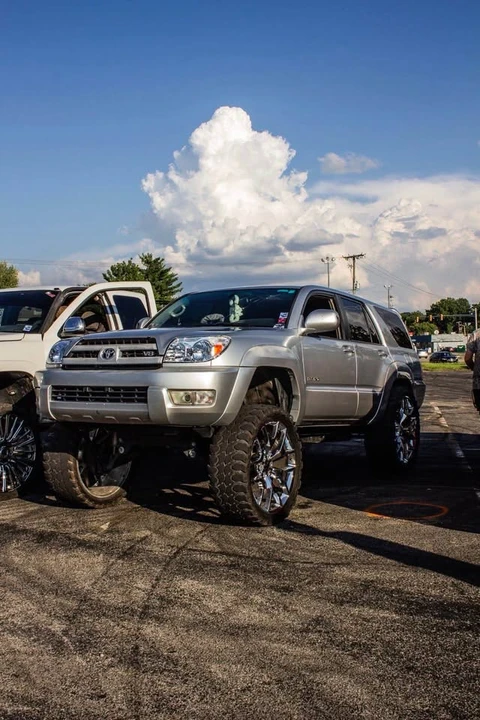 2005 Toyota 4Runner 4th Gen - Image 2 of 4