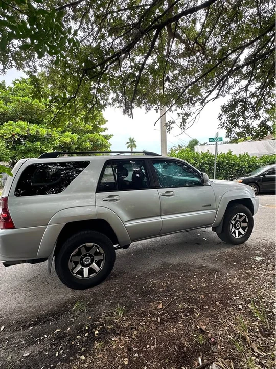 2005 Toyota 4Runner 4th Gen - Image 5 of 11