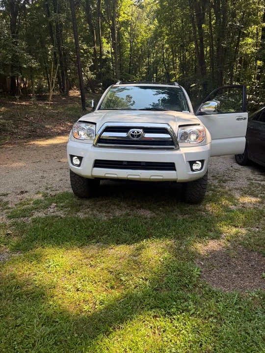2005 Toyota 4Runner 4th Gen - Image 2 of 18