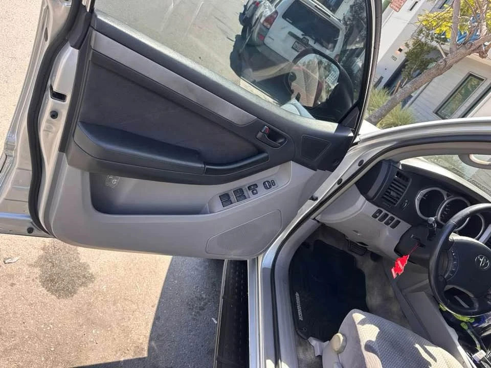 2005 Toyota 4Runner 4th Gen - Image 17 of 19