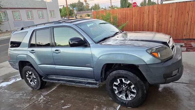 2005 Toyota 4Runner SR5 Sport Utility 2D