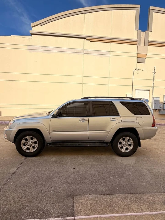 2005 Toyota 4Runner 4th Gen - Image 2 of 17