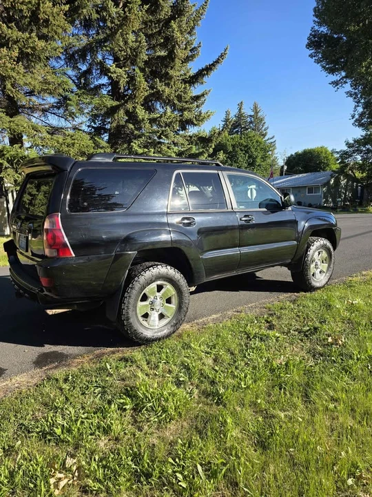 2005 Toyota 4Runner 4th Gen - Image 2 of 18