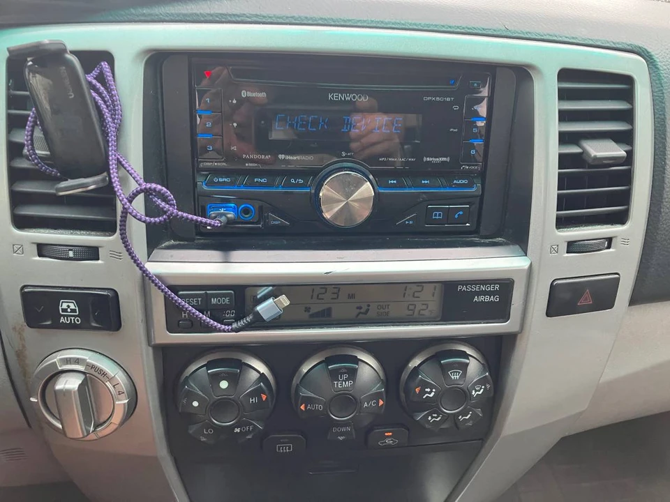 2005 Toyota 4Runner 4th Gen - Image 4 of 9