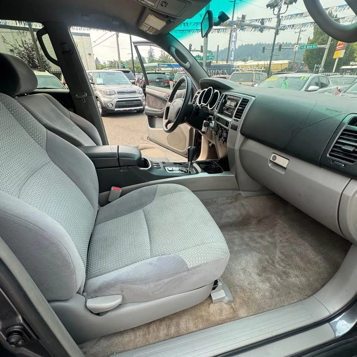 2005 Toyota 4Runner 4th Gen - Image 16 of 19