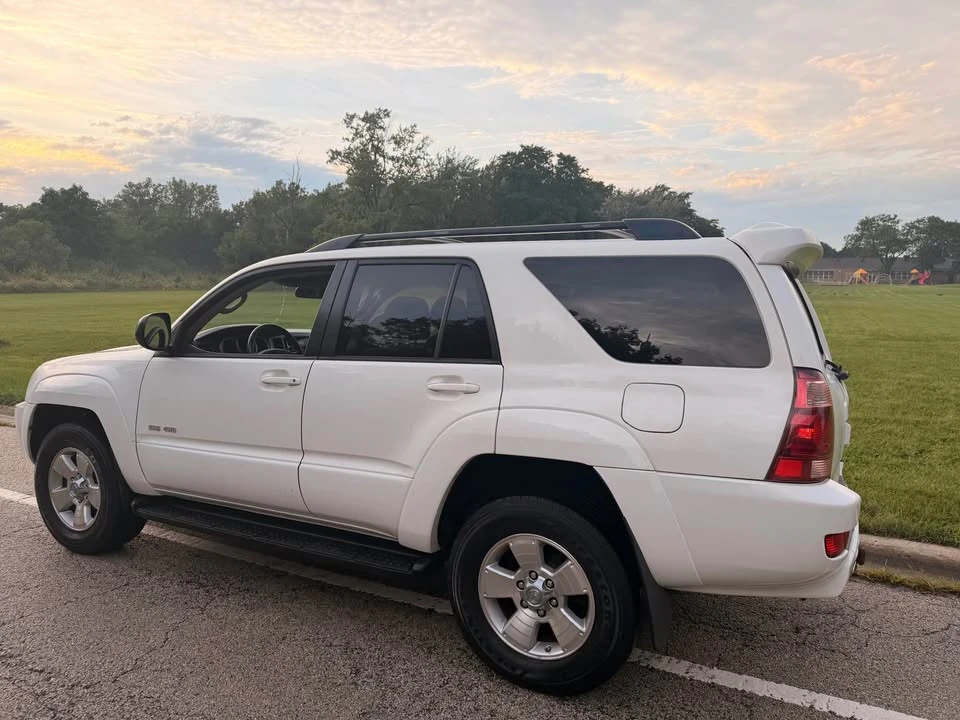 2005 Toyota 4Runner 4th Gen - Image 2 of 10