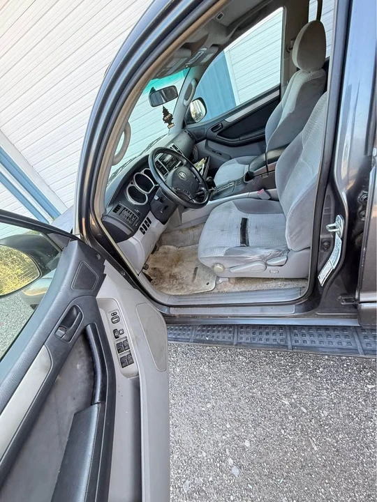 2005 Toyota 4Runner 4th Gen - Image 7 of 9