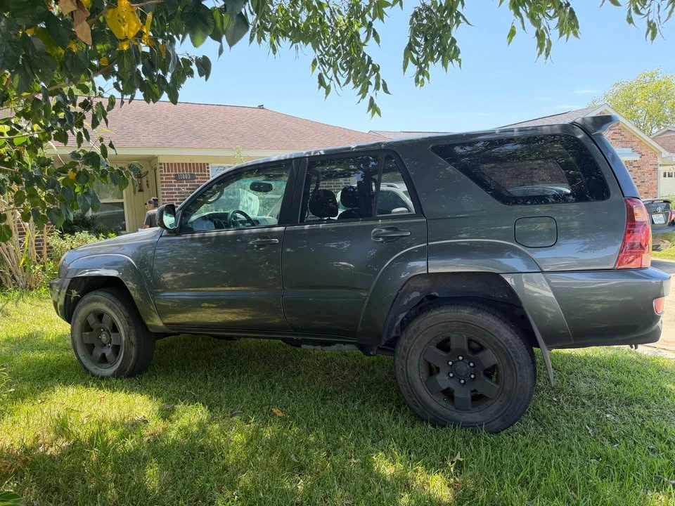 2005 Toyota 4Runner 4th Gen - Image 2 of 5