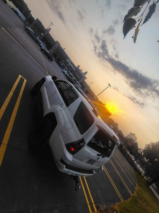 2005 Toyota 4Runner 4th Gen - Image 9 of 11