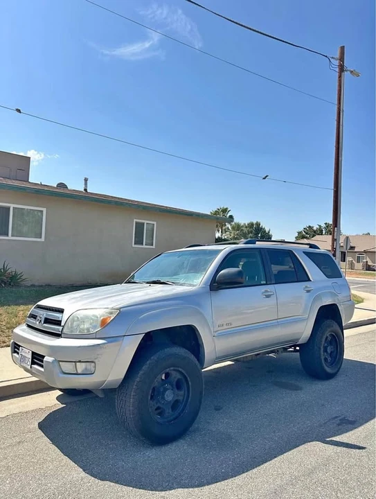 2005 Toyota 4Runner 4th Gen - Image 2 of 11