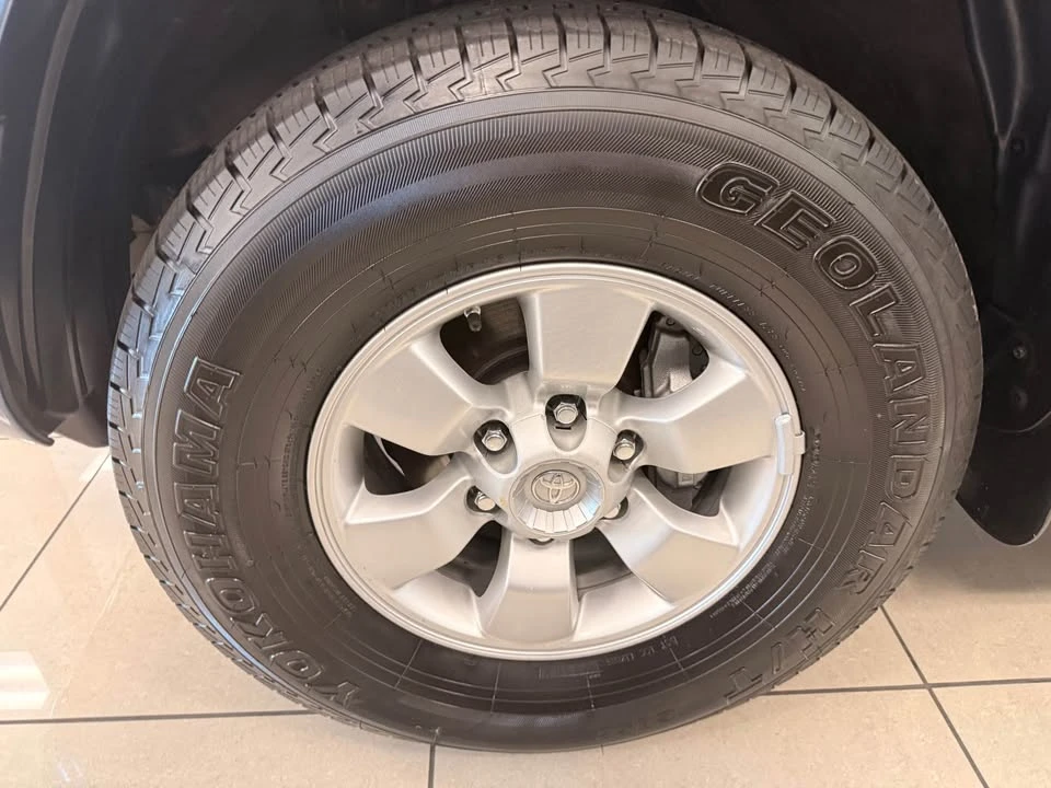 2005 Toyota 4Runner 4th Gen - Image 7 of 17