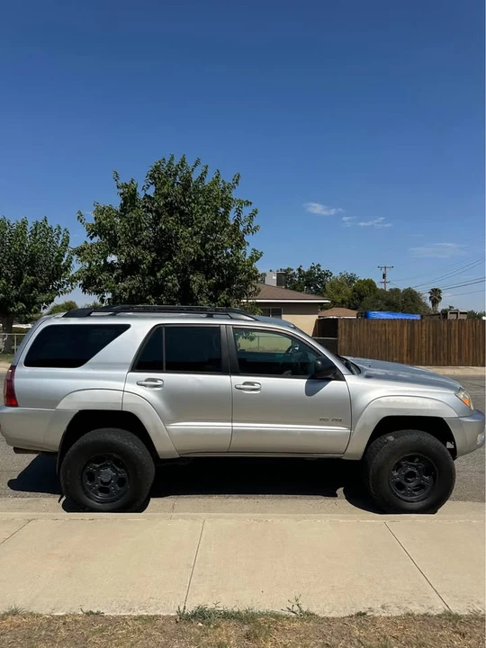2005 Toyota 4Runner 4th Gen - Image 3 of 11