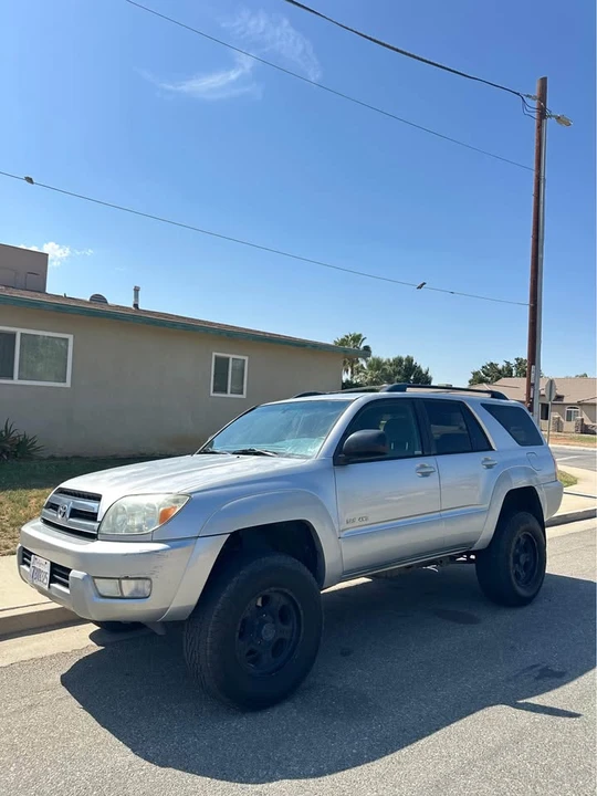 2005 Toyota 4Runner 4th Gen - Image 2 of 11