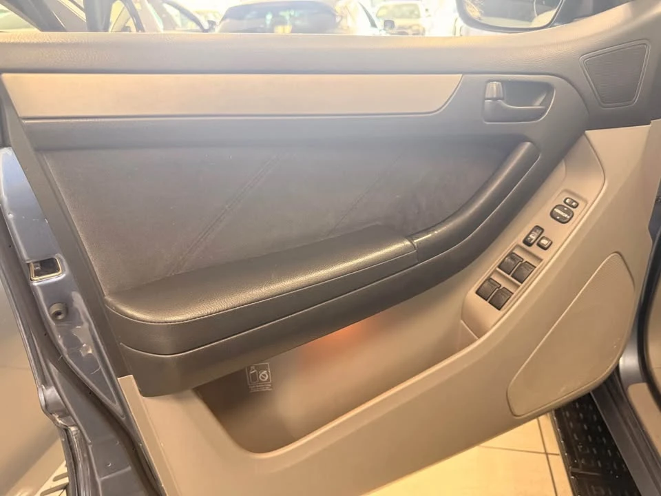 2005 Toyota 4Runner 4th Gen - Image 14 of 17