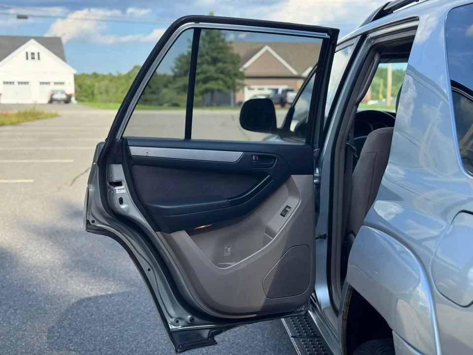 2005 Toyota 4Runner 4th Gen - Image 11 of 16