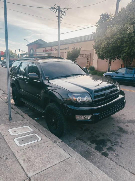 2005 Toyota 4Runner 4th Gen - Image 2 of 10