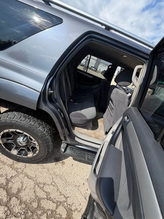 2005 Toyota 4Runner 4th Gen - Image 13 of 17