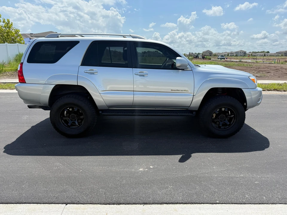 2005 Toyota 4Runner 4th Gen - Image 10 of 31