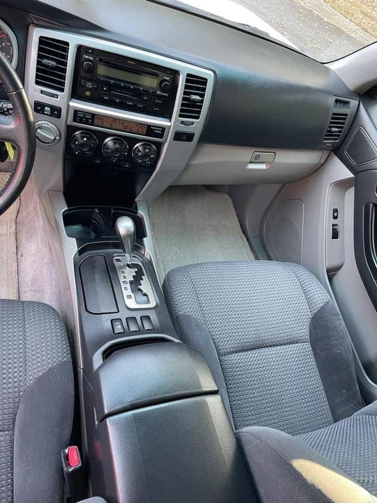 2005 Toyota 4Runner - Image 2 of 7