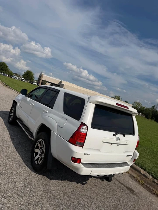 2005 Toyota 4Runner 4th Gen - Image 4 of 12