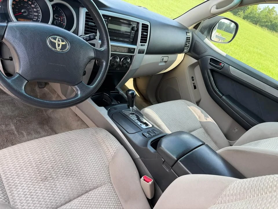 2005 Toyota 4Runner 4th Gen - Image 8 of 12