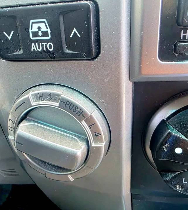2005 Toyota 4Runner 4th Gen - Image 14 of 20