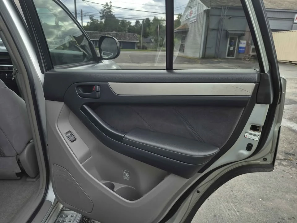 2005 Toyota 4Runner 4th Gen - Image 13 of 19