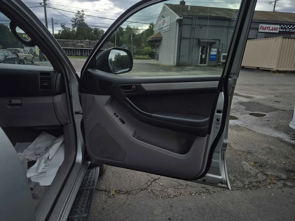 2005 Toyota 4Runner 4th Gen - Image 15 of 19
