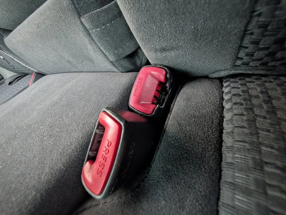 2005 Toyota 4Runner 4th Gen - Image 16 of 20