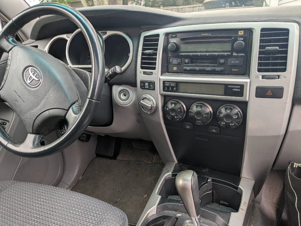 2005 Toyota 4Runner 4th Gen - Image 3 of 4