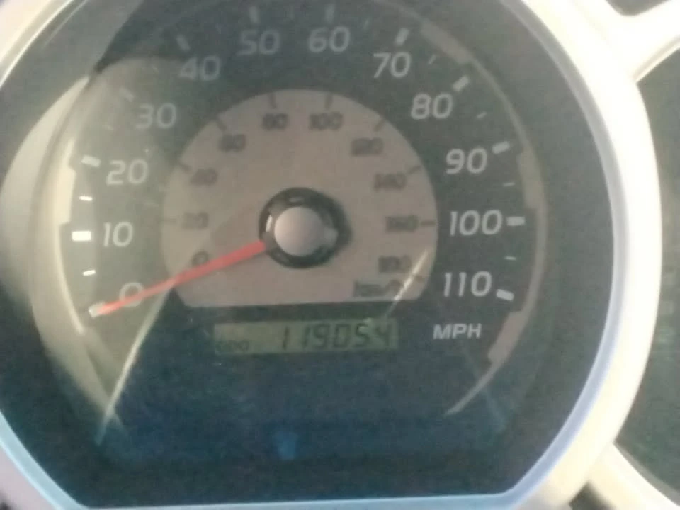 2005 Toyota 4Runner 4th Gen - Image 5 of 13