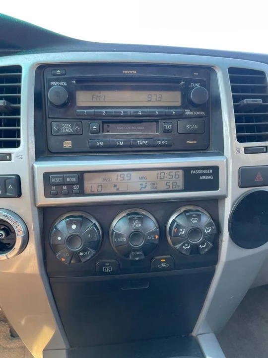2005 Toyota 4Runner - Image 14 of 15