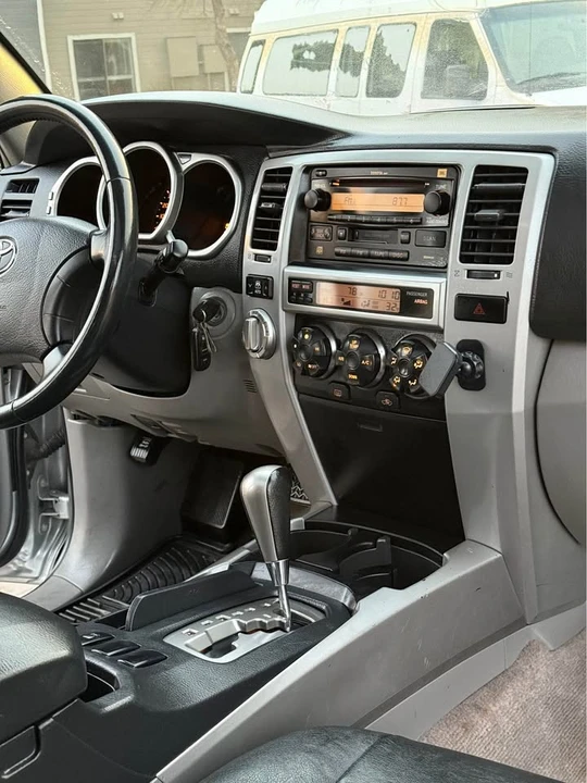 2005 Toyota 4Runner 4th Gen - Image 12 of 19