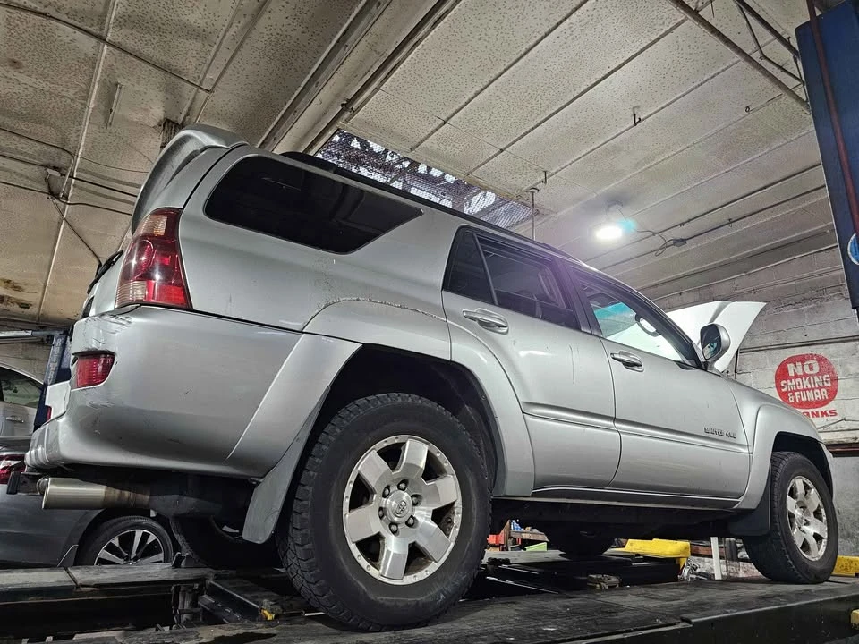 2005 Toyota 4Runner 4th Gen - Image 16 of 17