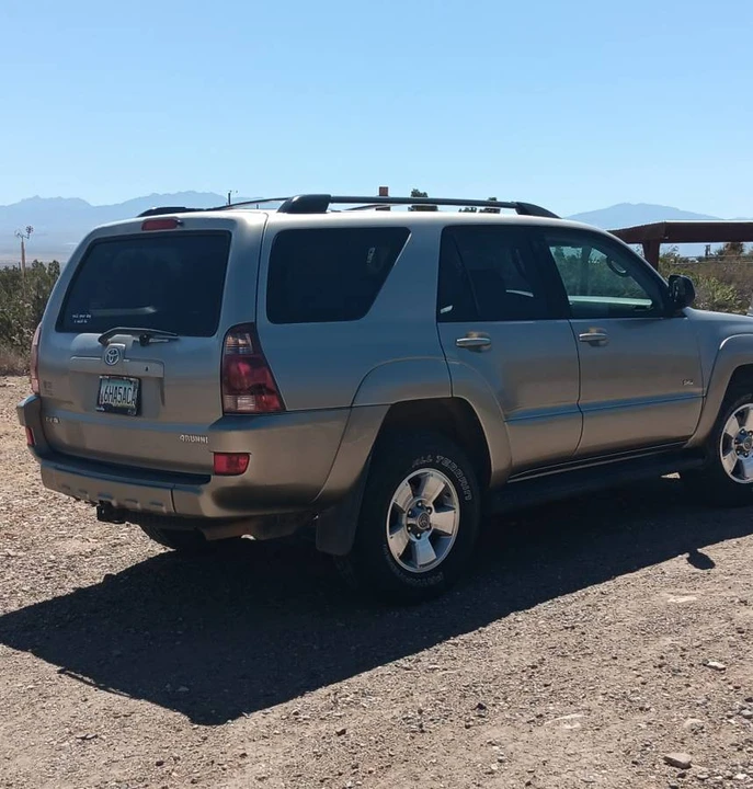 2005 Toyota 4Runner - Image 9 of 10