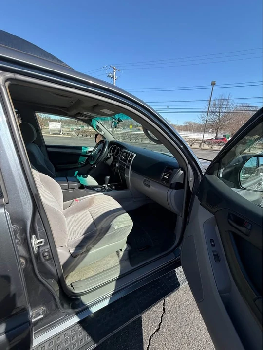 2005 Toyota 4Runner 4th Gen - Image 9 of 11