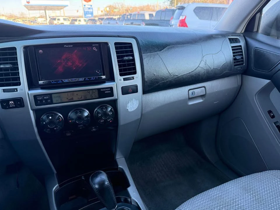 2005 Toyota 4Runner 4th Gen - Image 16 of 19