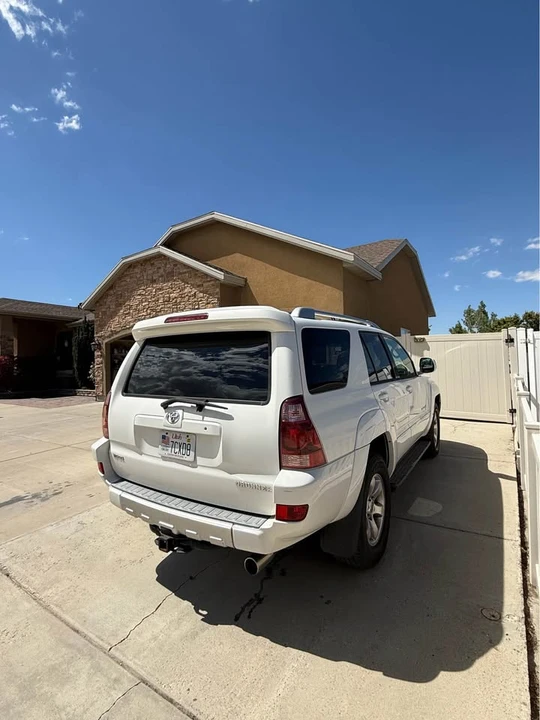2005 Toyota 4Runner - Image 3 of 3